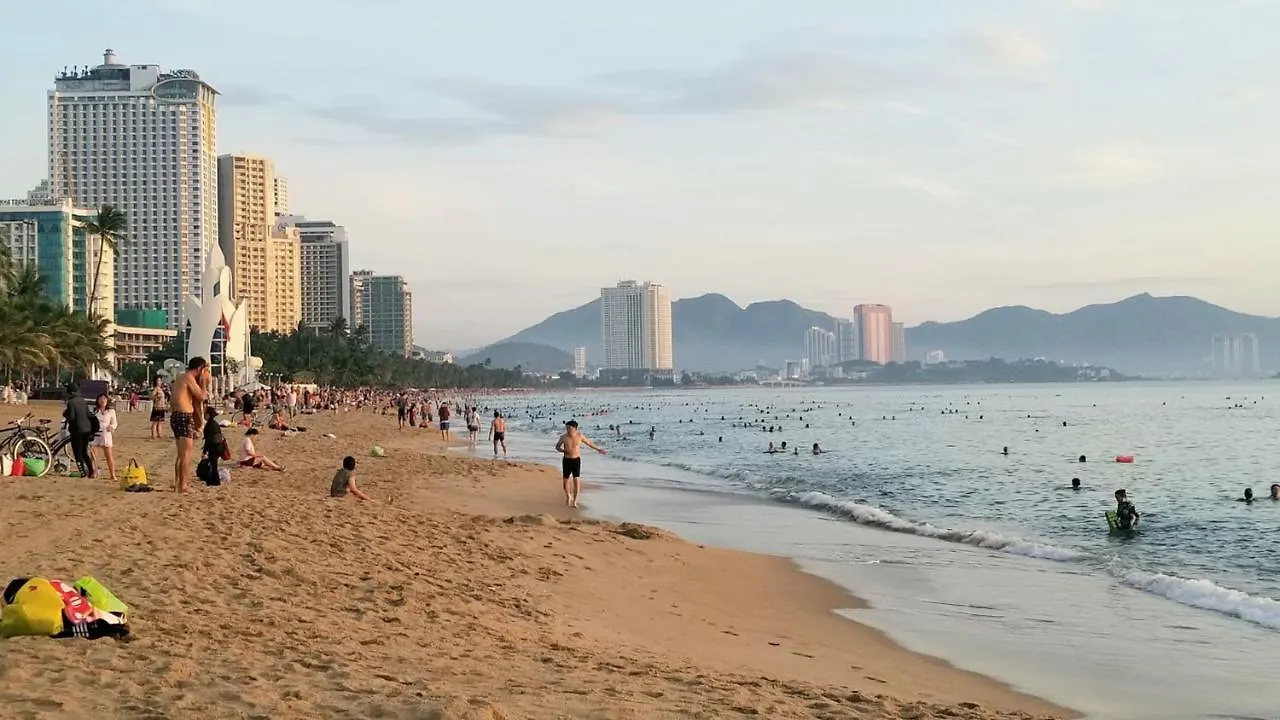 Ch Muong Thanh Luxury Nha Trang. 60 Tran Phu