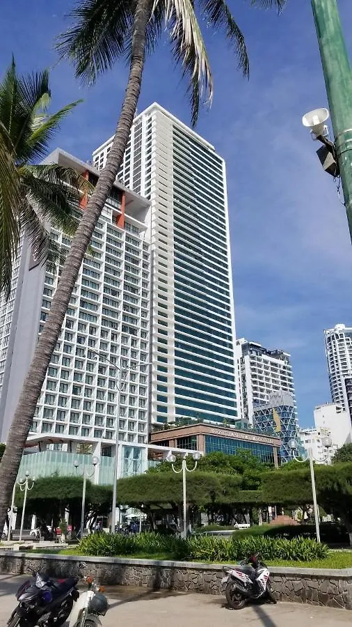 Ch Muong Thanh Luxury Nha Trang. 60 Tran Phu Vietnam
