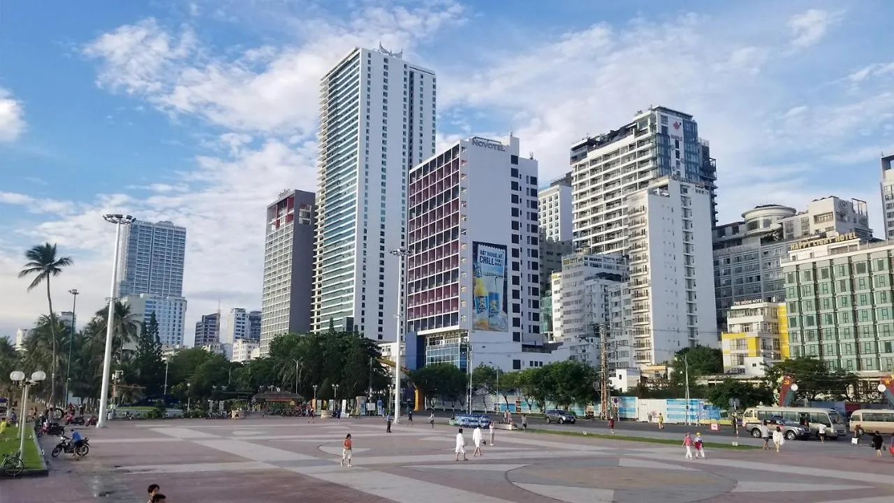 Ch Muong Thanh Luxury Nha Trang. 60 Tran Phu Vietname